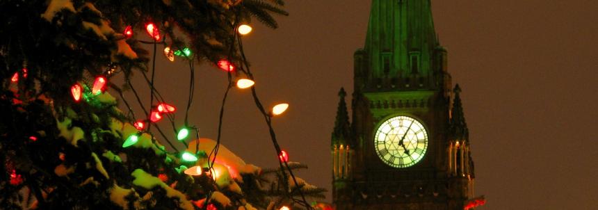 Peace Tower A t Christmas_bannert